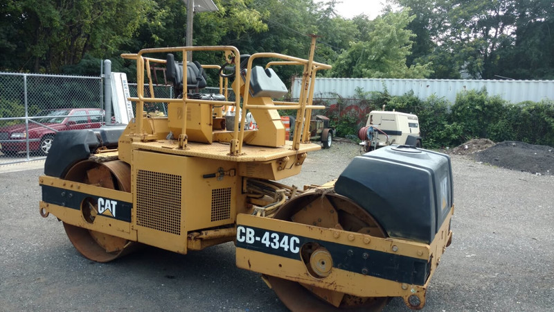 1997 Cat CB434C Double Smooth Drum Vibratory Roller