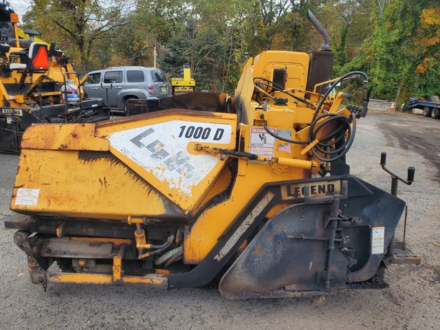 2002 LeeBoy L1000T Paver