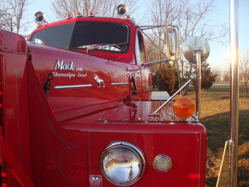Mack 1964 B 81 Model Tandem Axle Tractor heavy haul