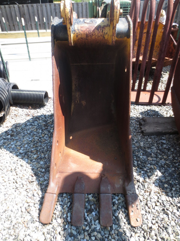 28" GP Excavator Bucket