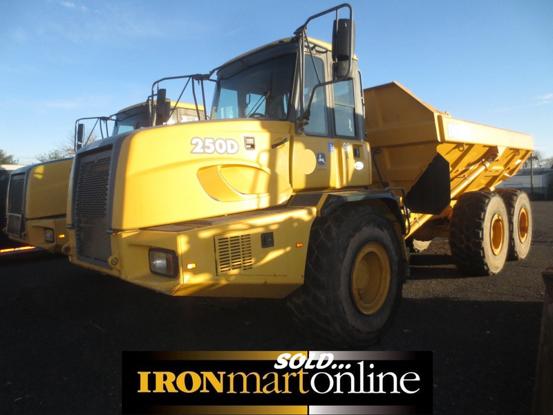 Deere 250D Articulated Dump Truck, in very good condition.