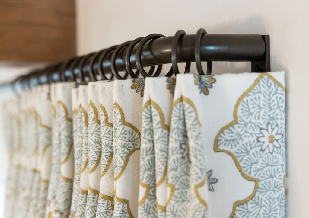 Powder-coated drapery finish durability graphic