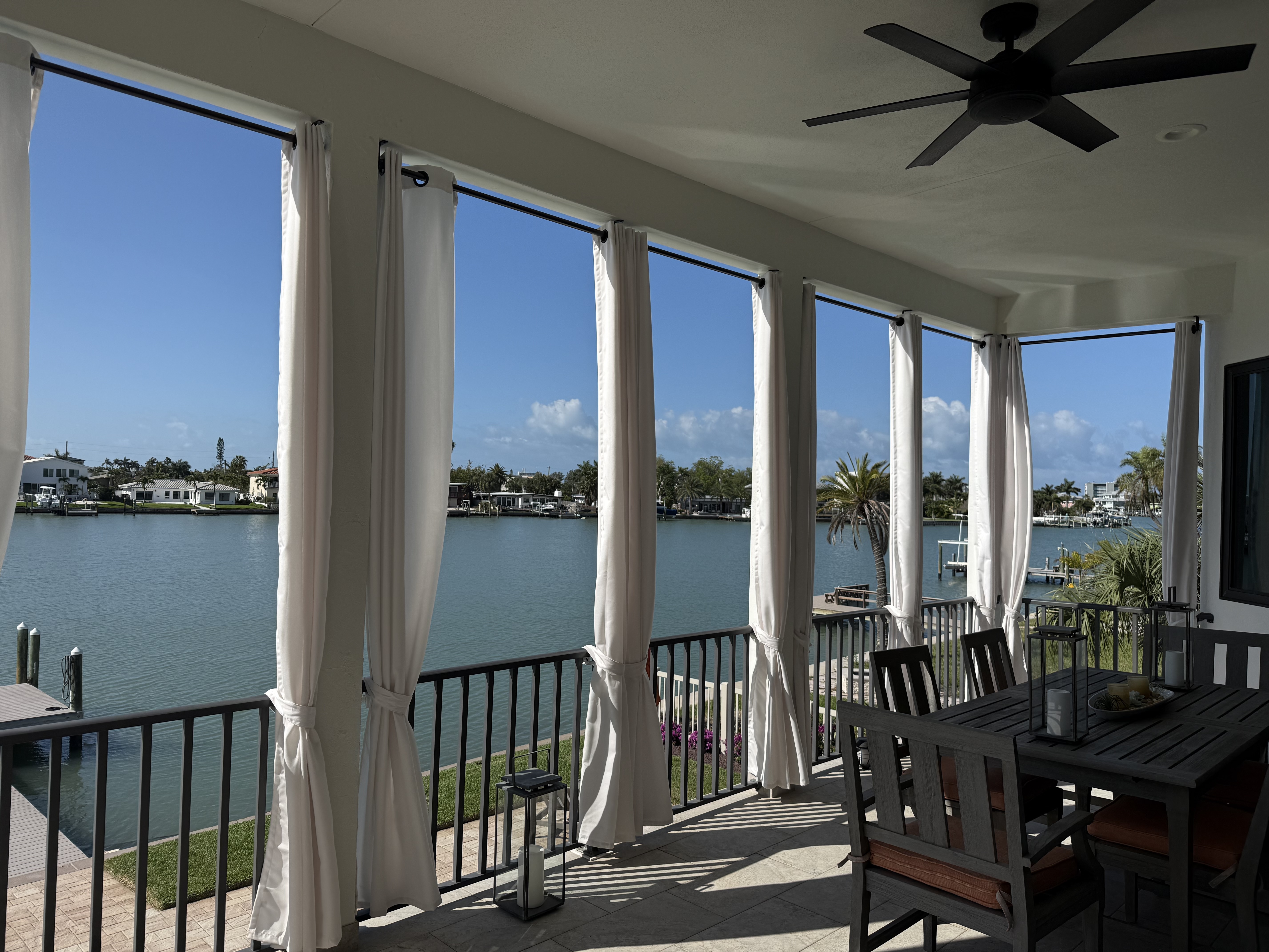 Outdoor-rated curtain hardware example