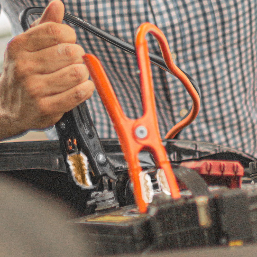 CABLES PASA CORRIENTE