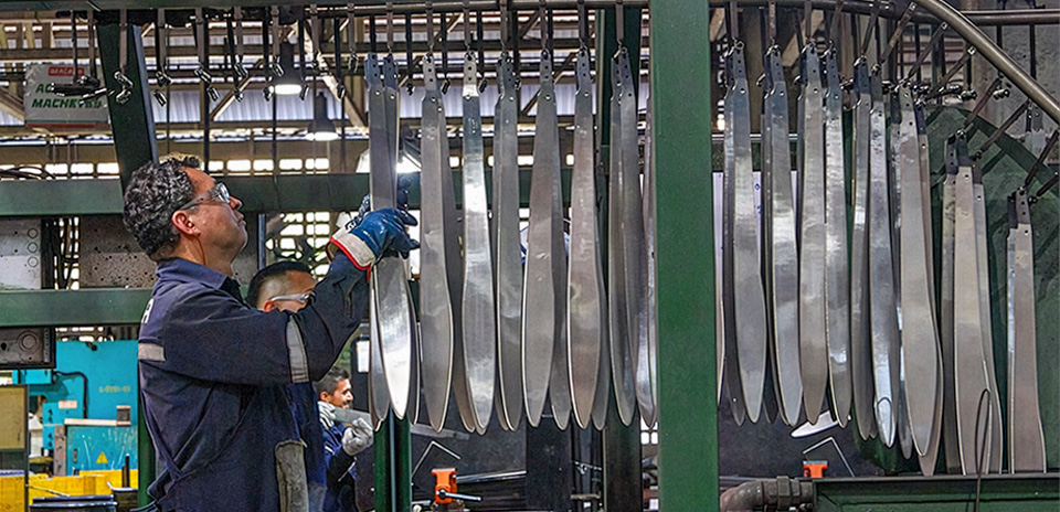 Acero al Alto Carbono: Qué Buscar en Herramientas de Calidad Profesional