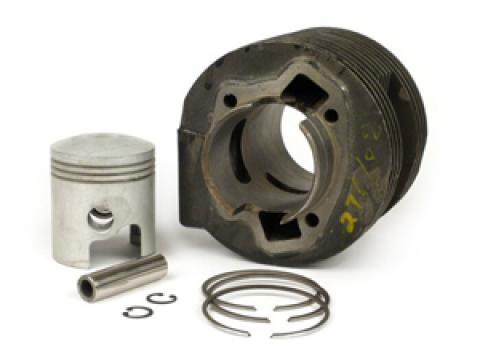 Lambretta Gp 200 Spark Plug . So A Good Plug Must Be Able To Work Faultless In Conditions From Freezing Cold Start To Continuous High Speed Motorway Cruising.