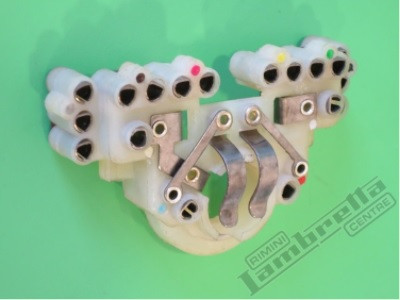 Lambretta Headlight Bulb Holder/Junction Casa DL/GP (89-E416)