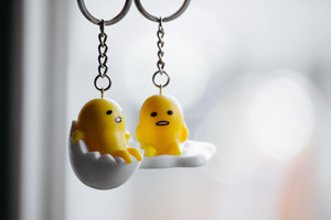 Gudetama Egg Chair Charm Set
