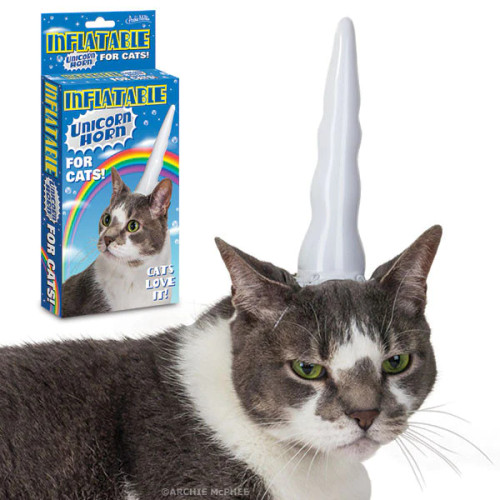 Inflatable Cat Unicorn Horn- model cat and packaging