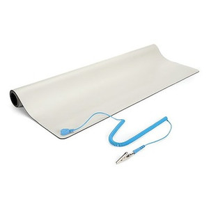 StarTech ADD A Large 24IN X 27.5IN Anti-static MAT TO - M3013