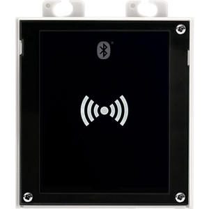 2N 02778-001 IP VERSO RFID Reader front view with touchscreen display and card reader slot