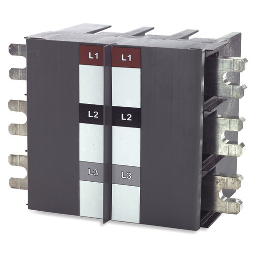 APC by Schneider Electric S/a Breaker Adaptor 3P T5 - PD3PADAPT5