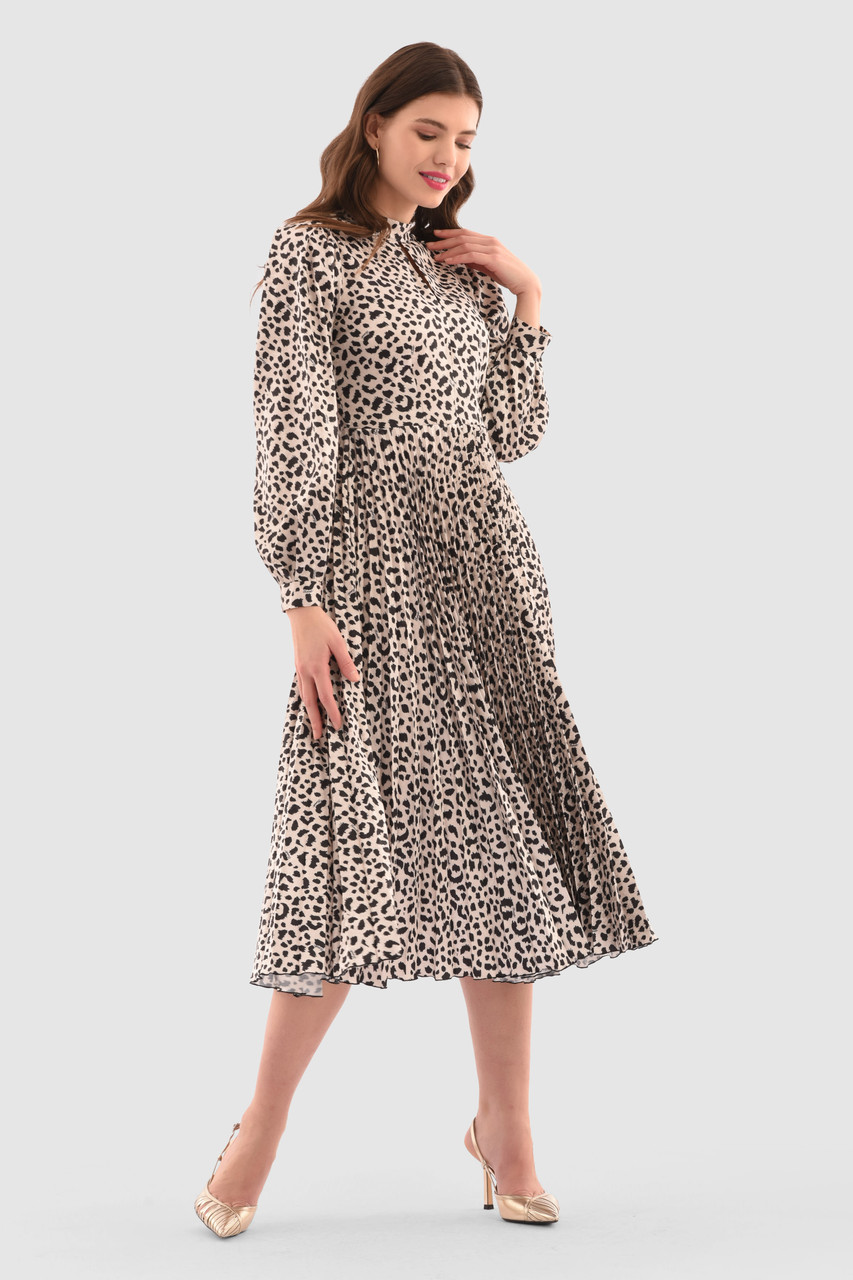 Closet London | Cream Leopard Print Pleated Midi Dress