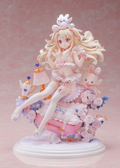 PREORDINE+ CHIUSO 05/2024 Fate/Kaleid Liner Prisma Illya: Prisma Phantasm PVC Statue 1/7 Illyasviel von Einzbern loungewear Ver. 22 cm