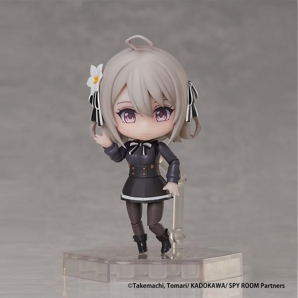 PREORDINE ESAURITO  Spy Classroom Dform Action Figure Lily 9 cm