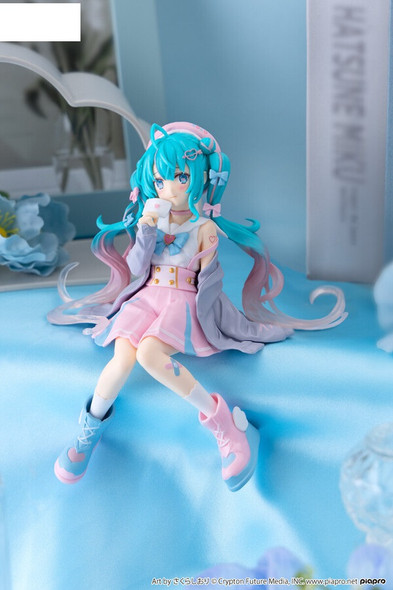 PREORDINE+ CHIUSO 09/2024 Hatsune Miku Noodle Stopper PVC Statue Hatsune Miku / Love Sailor Gray Ver.