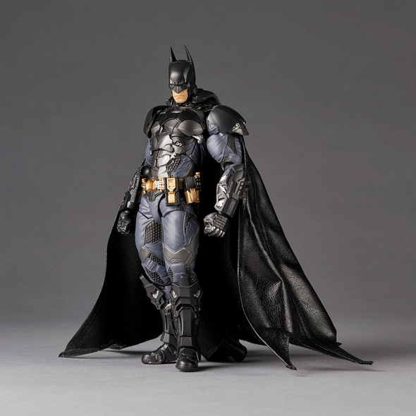 PREORDINE+ JAPAN IMPORT 12/2024 Revoltech Amazing Yamaguchi Batman (Batman: Arkham Knight Ver.)