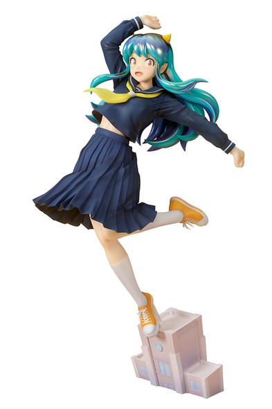 PREORDINE+ 10/2025 Urusei Yatsura Lum Uniform Ver. 28 cm Statue 1/7