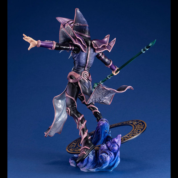 PREORDINE 05/2025 Yu-Gi-Oh! Art Works Monsters Statue Dark Magician The Fated Duel 23 cm (PREORDINE NON CANCELLABILE)