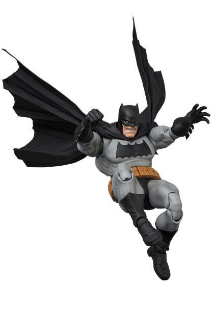 PREORDINE+ 10/2024 The Dark Knight Returns MAFEX Action Figure Batman 16 cm