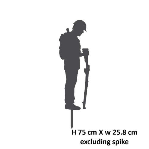 Medium Soldier Garden Art – Corten Steel