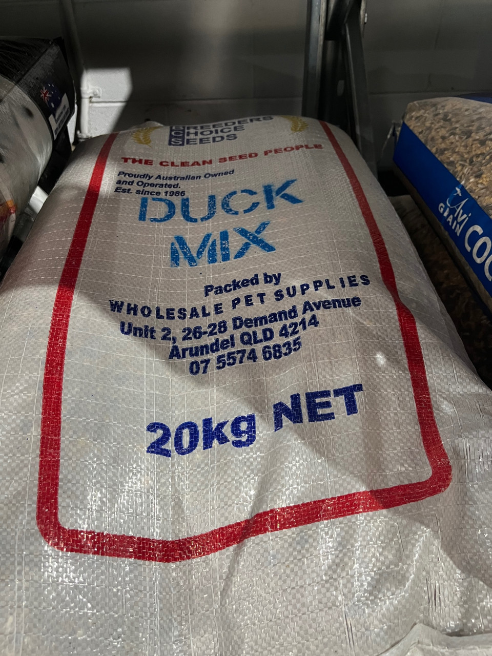 Breeders Choice Premium Duck Mix 20kg Mooey's Pty Ltd