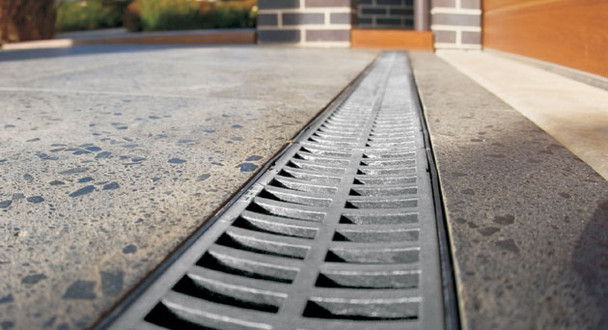 Reln Storm Drain™ 1m (Black Grate)