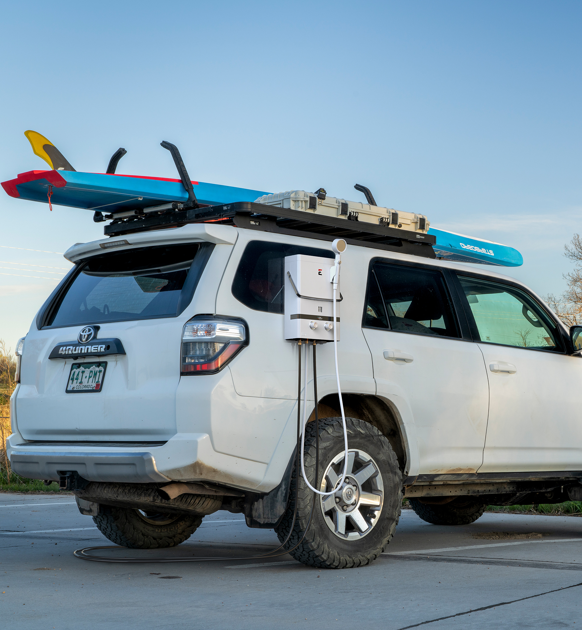 el7-portable-tankless-water-heater-4runner-overlanding-lifestyle