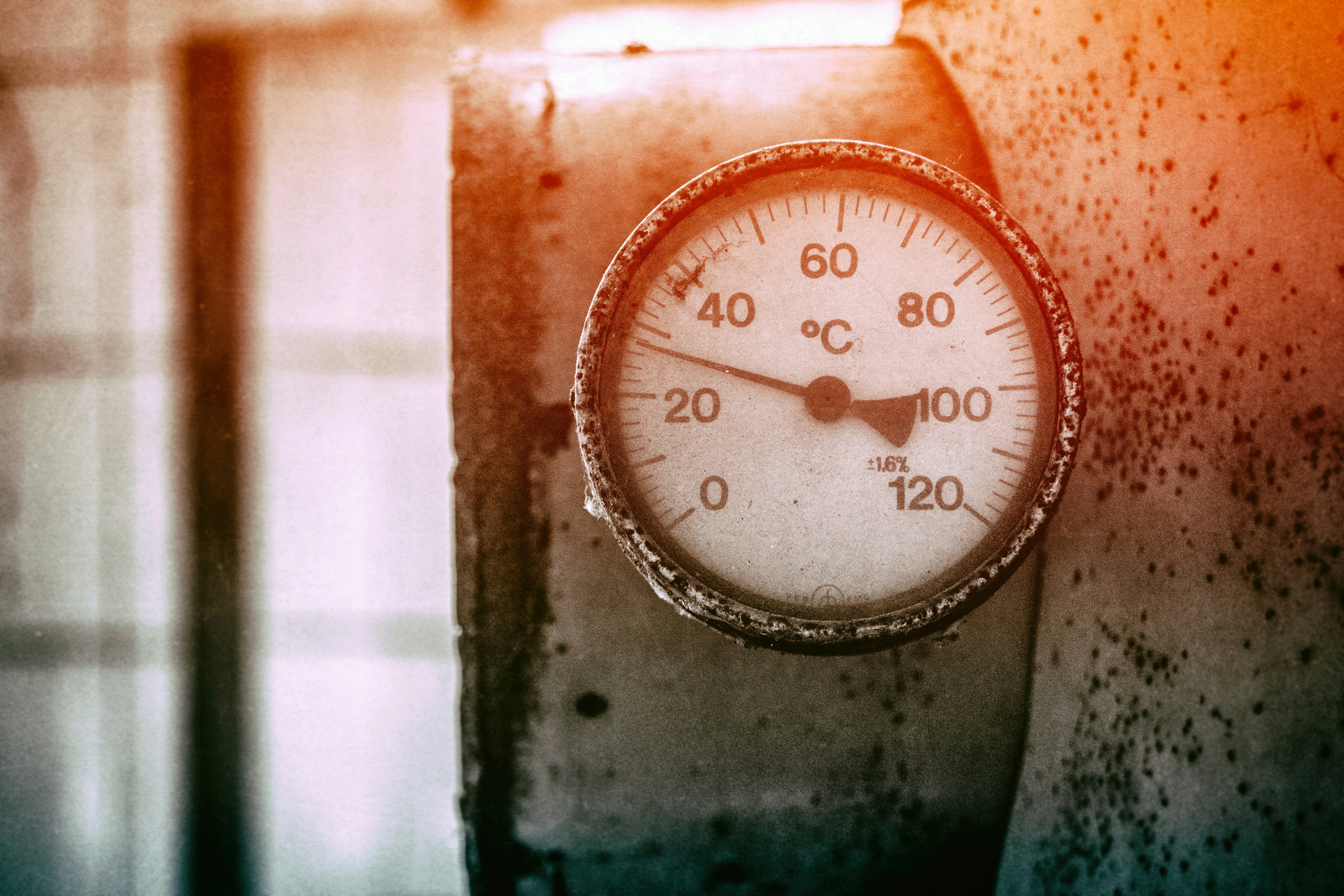 What Temperature Should a Tankless Water Heater Be Set To in Canada? 