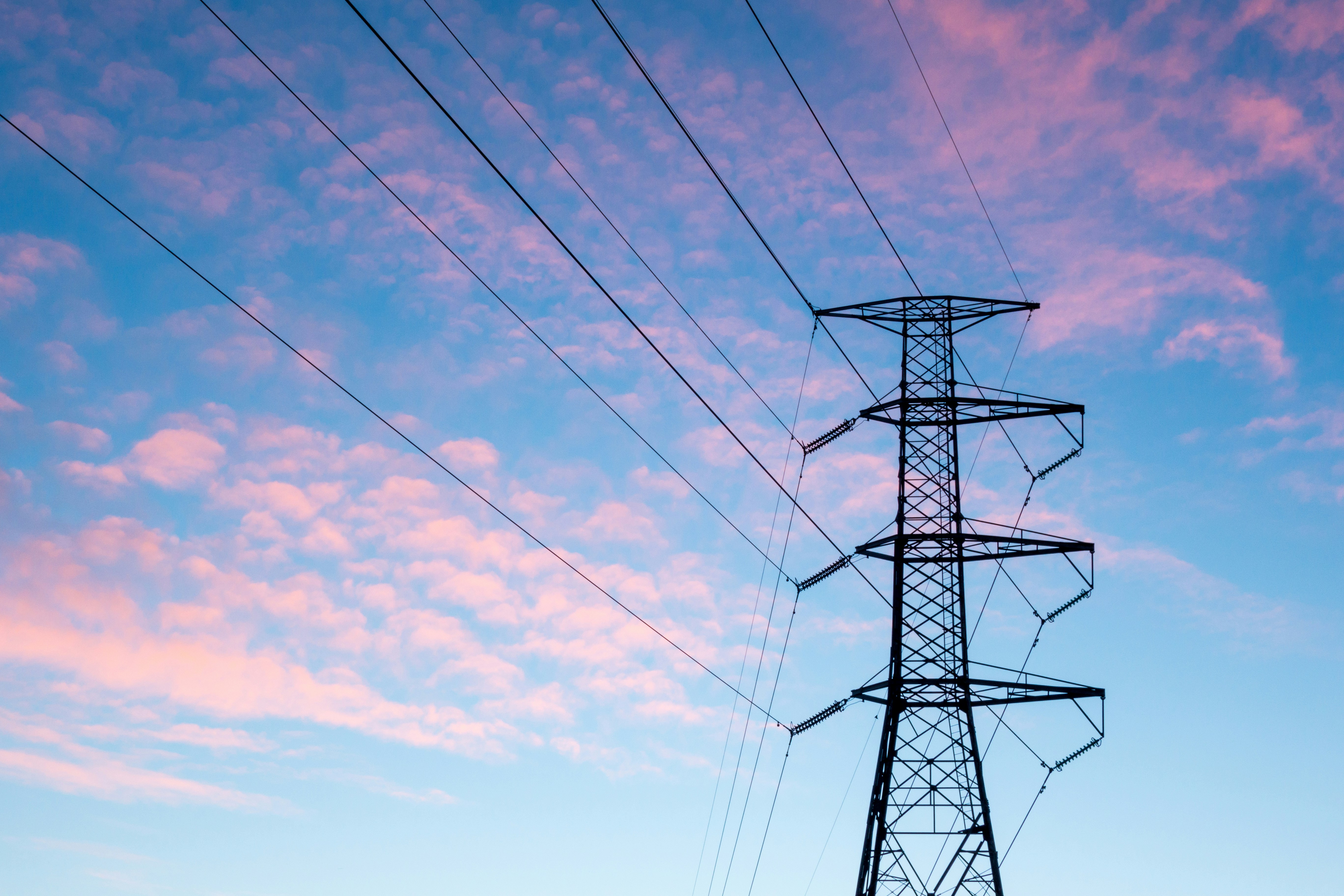 How Smart Grids & Time-of-Use Pricing Are Changing Hot Water Usage in Canada 