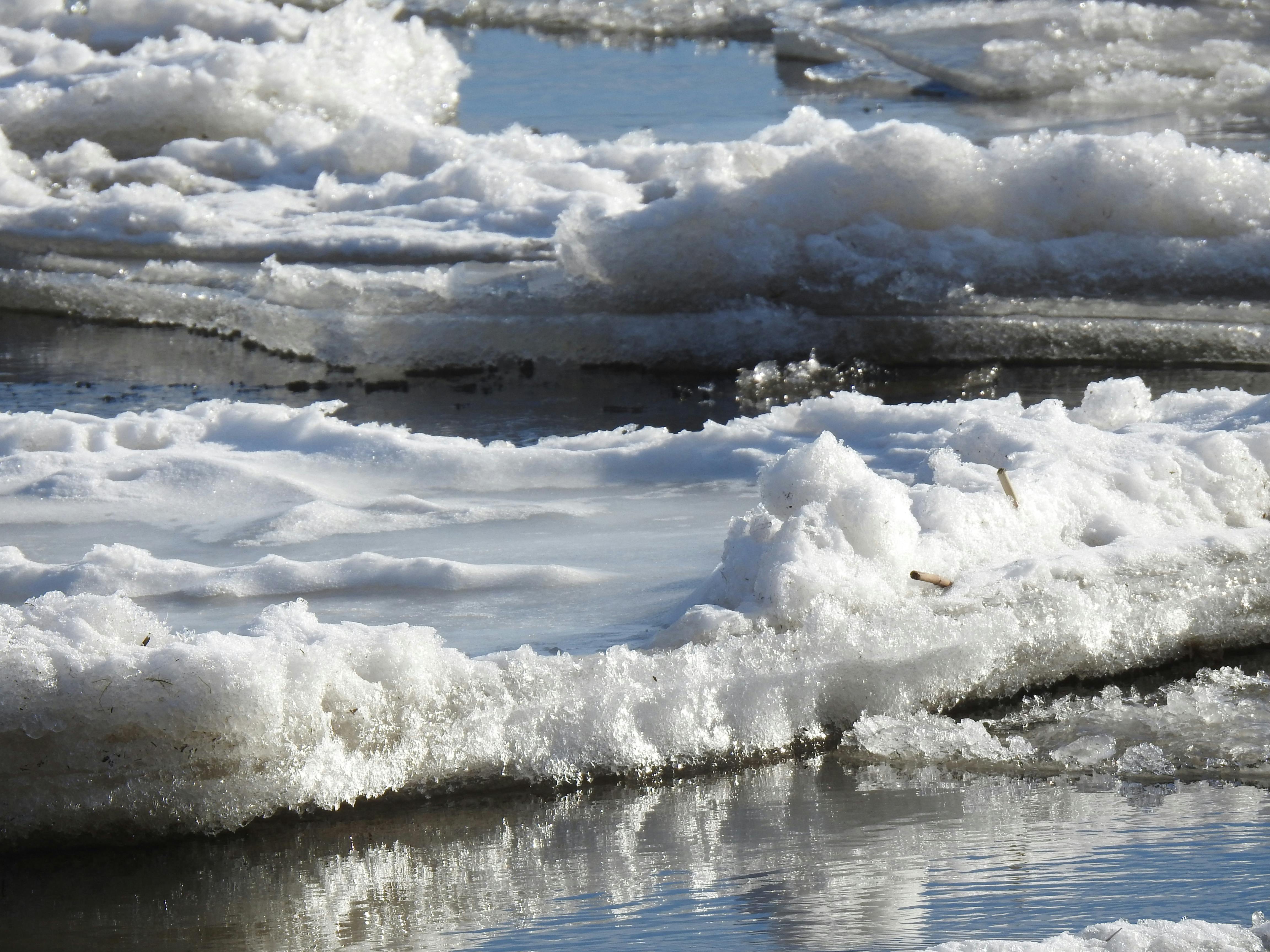 Cold Groundwater in Canada: Why Your Tankless Heater Needs to Work Harder (And How to Help It) 