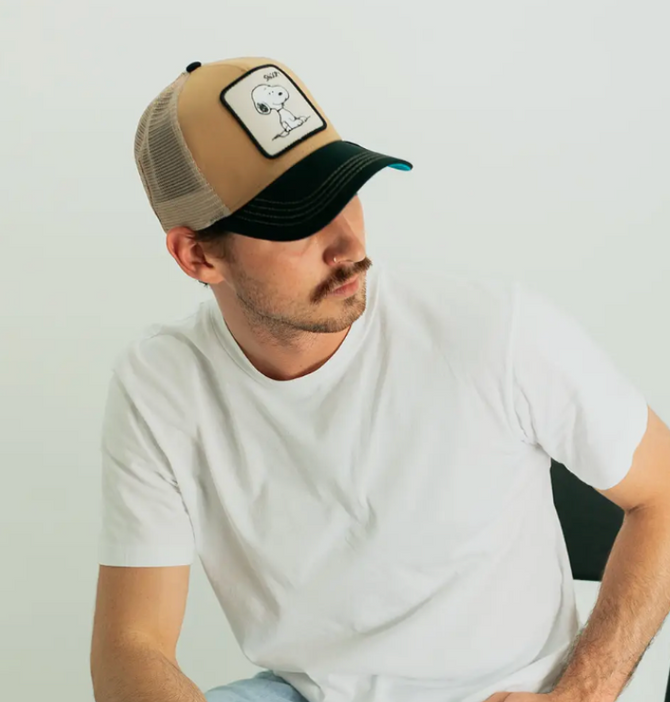 Snoopy Peanuts Trucker