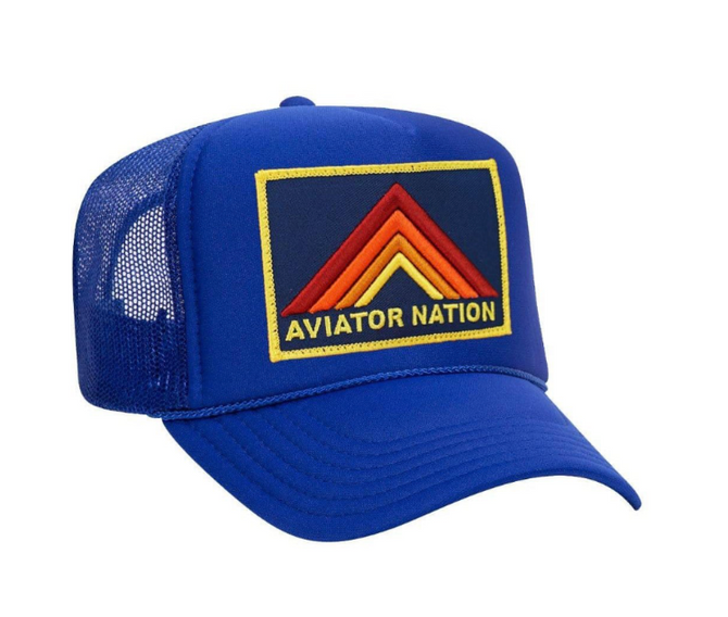 Logo Rainbow Vintage Trucker