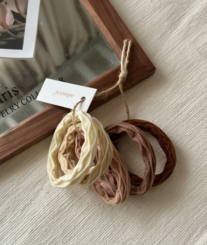 Neutral Wavy Seamless Hair Ties (5)
