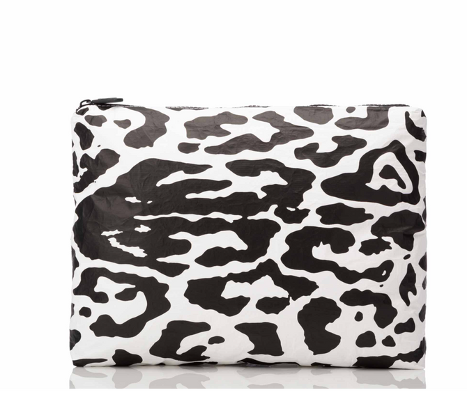 The Mid Pouch