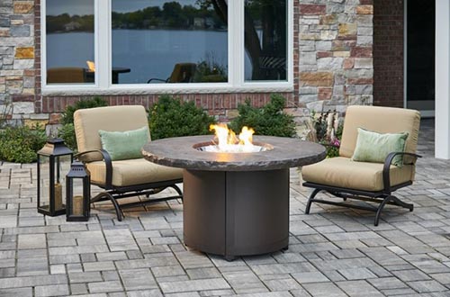 marbleized-noche-beacon-chat-height-gas-fire-pit-table-500.jpg