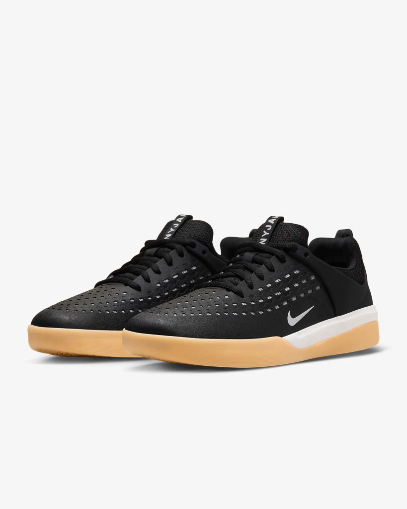 Nike SB Zoom Nyjah 3 Skate Shoes (Black/White/Gum)