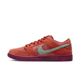 NIKE SB DUNK LOW PRO PREMIUM (MYSTIC RED RED ROSEWOOD)