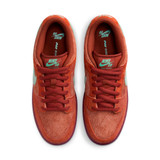 NIKE SB DUNK LOW PRO PREMIUM (MYSTIC RED RED ROSEWOOD)