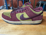 The Nike SB Dunk Low (Dark Team Red/Burgundy Crush) The Nike SB Dunk Low (Dark Team Red/Burgundy Crush)