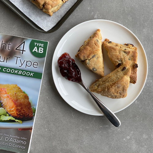 Eat Right 4 Your Type Personalized Cookbook Type AB (Soft Cover Book) by Dr. Peter J. D'Adamo with Kristin O'Connor.