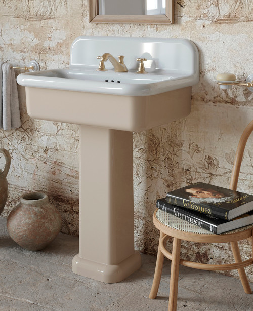 Astonian Roma basin pedestal | Aston Matthews Bathrooms