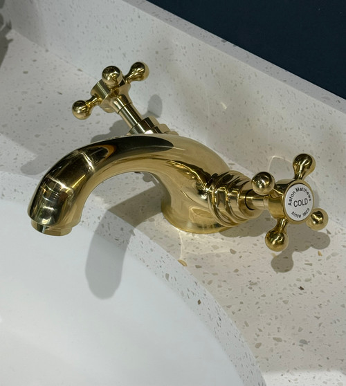 Astonian Signature  1-hole basin mixer- Polished Brass