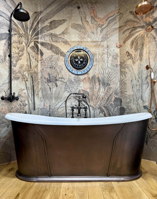 Astonian Venetian Grande double ended no tap hole freestanding cast iron bath 1829x780mm with Antique Bronze Outer