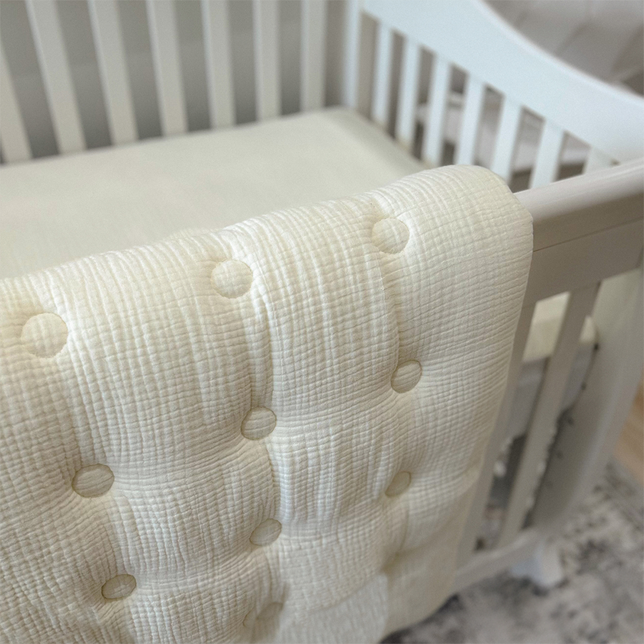 Simmons Deluxe Muslin Comforter