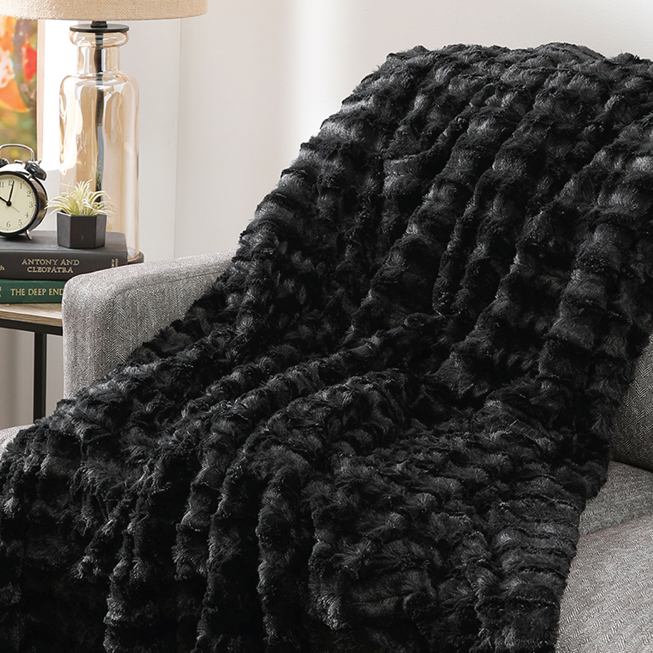 Luxurious Faux Fur Solid Throw