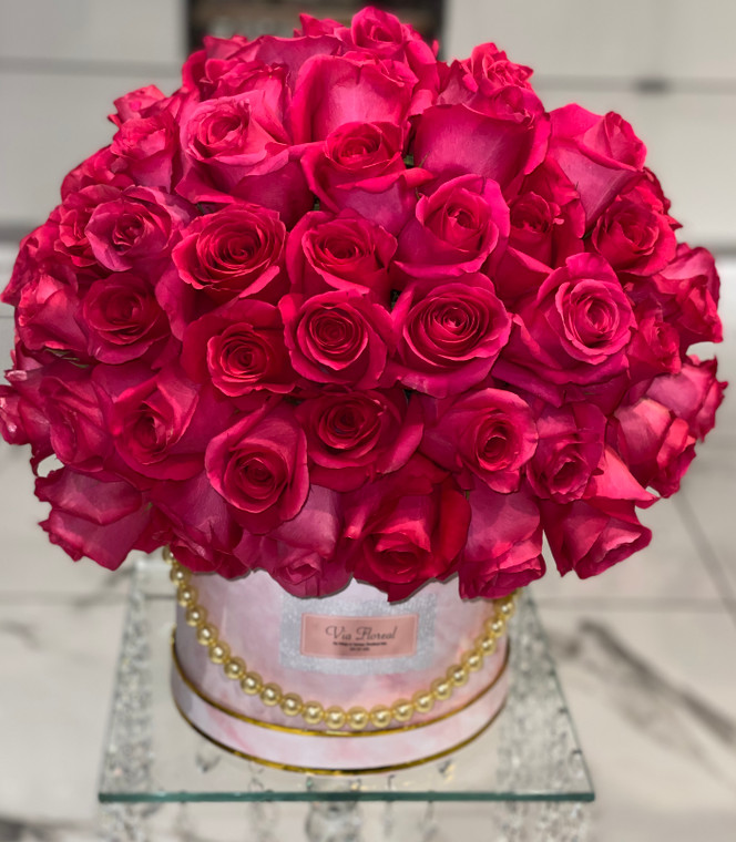 100 Pink Roses in a Hatbox 