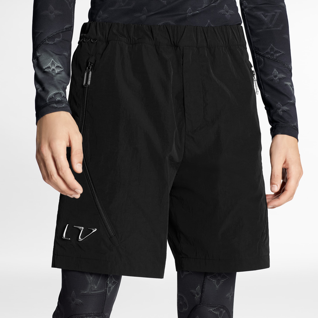 Louis Vuitton 2054 Shorts LV 1A8HDE  Lv clothes, Monogram t shirts, Denim  fabric