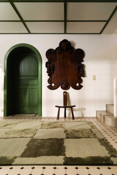 Arwen Moss by Kelly Wearstler - roomset image