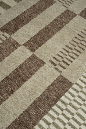Stil Olive Runner by Paul Smith - closeup